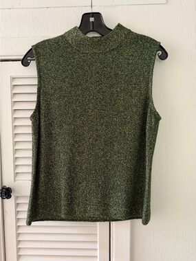 ST John Textured Green Gold Knit Sleeveless Mock Neck Evening Top Sz Small